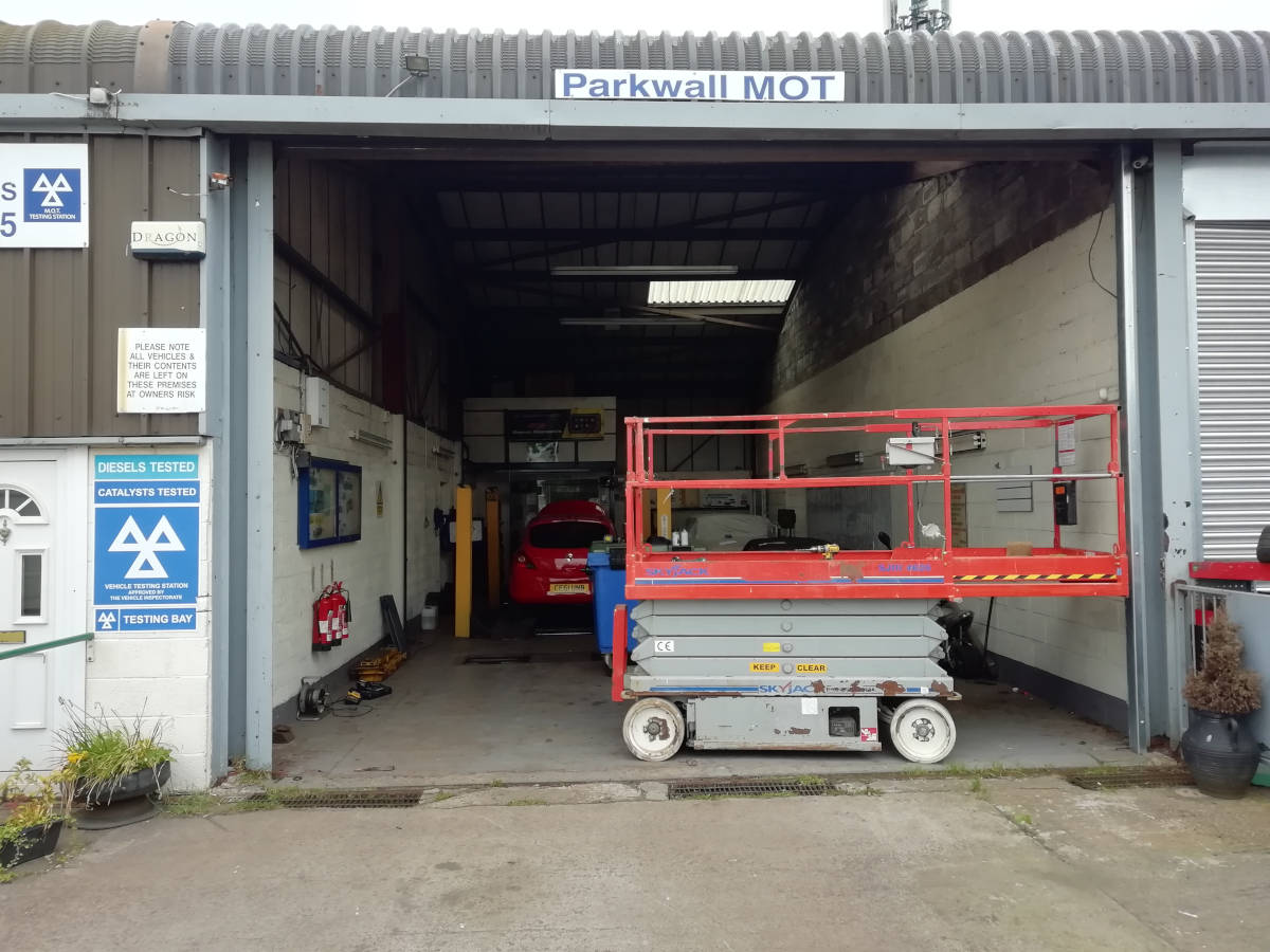 Image of New Security Roller Door for Parkwall MOT in Crick, Caldicot